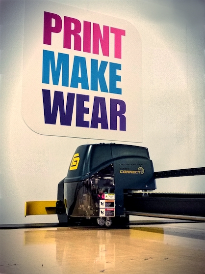 GERBERcutter Z1 plus ContourVision at the FESPA 2018 PRINT MAKE WEAR Micro Factory (c) Gerber Technology GERBERcutter Z1 plus ContourVision at the FESPA 2018 PRINT MAKE WEAR Micro Factory (c) Gerber Technology