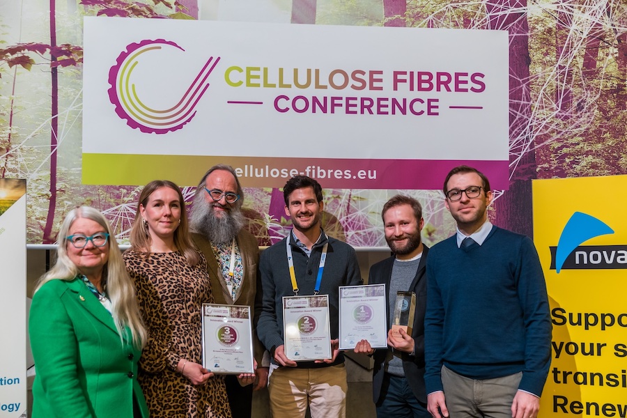 Cellulose Fibres Conference 2024 Award Winner, (f.l.t.r Asta Partanen (nova-Institute), Maria Gunnarsson (TreeToTextile), Michael Carus (nova-Institute), Pol Merino (Honext Material), Marc Philip Vocht (DITF & VRETENA), Wolfgang Aichhorn (GIG Karasek)) © 2025 Nova Institut