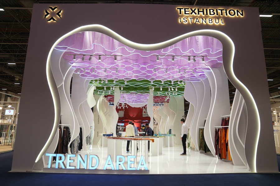 The Texhibition Trend Area translated the Autumn/Winter 2027–28 theme “Traces of Time – Carrying the Past into the Future” into four trend worlds – Earth, Sky, Light and Water – featuring fabrics and textile accessories supplied by exhibitors. © 2026 Texhibition Istanbul