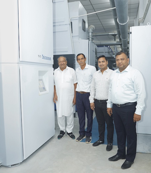 Blue Rose Cotspin LLP  is happy with the performance of the TS-T3. From left to right: Ganesh Bansal (Chairman), Sawant Singh Kulhari (General Manager of the plant) Ashwani Garg (Managing Director) and Vikas Bansal (Managing Director) © 2025 Trützschler