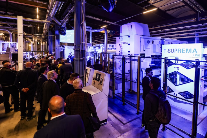 Customer Event at the Technology Center: T-SUPREMA attracts attention  © 2024 Trützschler Nonwovens
