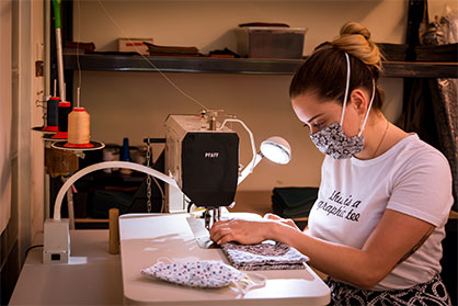 Seamstress sewing mask republic face mask Photo: © paper republic