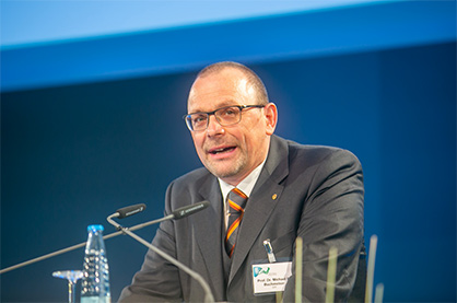 Professor Michael R. Buchmeiser, Chairman of the DITF Board of Directors, gives the welcoming speech. Photo: DITF Professor Michael R. Buchmeiser, Chairman of the DITF Board of Directors, gives the welcoming speech. Photo: DITF