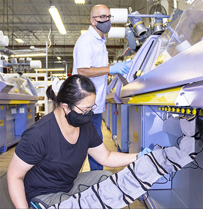 Duvaltex, a North American leader in medical and technical textiles, launches the production of a non-medical protective and washable face mask at its Grand Rapids, MI, facility. The company has the capacity to produce millions of masks thanks to its recent investments in 3D knitting equipment. More information at knit.duvaltex.com. (CNW Group/Duvaltex)