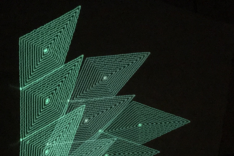 Embroidery ideas – GLOWY adds a glow to textile stories / image © 2025 Reiner Knochel, Textile Experience