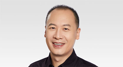 Robert Liu brings in his extensive experience in the chemical and textile industries in China and overseas. © 2023 HeiQ Robert Liu brings in his extensive experience in the chemical and textile industries in China and overseas. © 2023 HeiQ