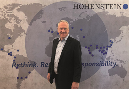 Prof. Dr. Stefan Mecheels, third-generation owner of the family-run company, has good reason to celebrate: This year marks the 75th anniversary of the company. © Hohenstein Prof. Dr. Stefan Mecheels, third-generation owner of the family-run company, has good reason to celebrate: This year marks the 75th anniversary of the company. © Hohenstein