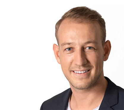 KM.ON Product Manager Marcel Wenzel © 2021 KARL MAYER KM.ON Product Manager Marcel Wenzel © 2021 KARL MAYER