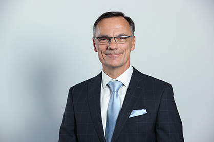 CEO Stephan Sielaff, Lenzing AG © 2023 Lenzing CEO Stephan Sielaff, Lenzing AG © 2023 Lenzing