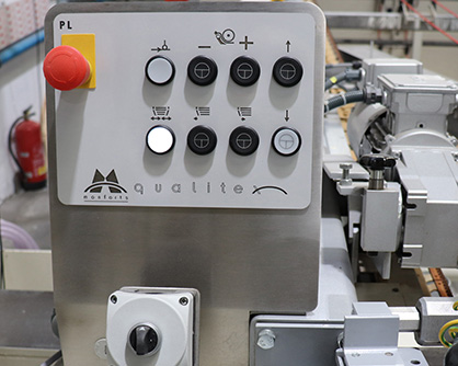 The Monforts Qualitex 800 control system makes operation intuitive on the fully automatic line. (c) 2018 Monforts The Monforts Qualitex 800 control system makes operation intuitive on the fully automatic line. (c) 2018 Monforts