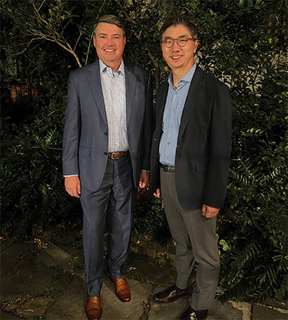 Rich Altice, President & CEO of NatureWorks, and Seung-Jin Lee, Head of the Biomaterials Business at CJ Cheil Jedang, gathered to celebrate the signed Master Collaboration Agreement between the two companies focused on developing new products based on the Ingeo™ PLA and PH ACT™ PHA technologies. © 2022 Natureworks