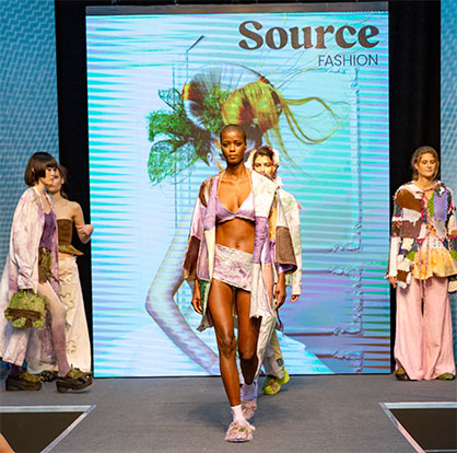 © 2023 Source Fashion © 2023 Source Fashion