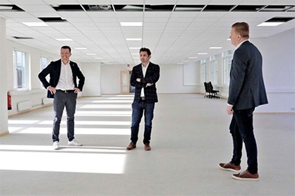 Manufacturing space for the new operation was quickly allocated at the group’s head office in Borås. Image courtesy of BoråsTidning. (c) 2020 TMAS Manufacturing space for the new operation was quickly allocated at the group’s head office in Borås. Image courtesy of BoråsTidning. (c) 2020 TMAS