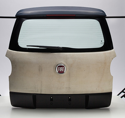 The 3D-Lighttrans tailgate created for the Fiat 500L (back). (c) 2018 Vandewiele The 3D-Lighttrans tailgate created for the Fiat 500L (back). (c) 2018 Vandewiele